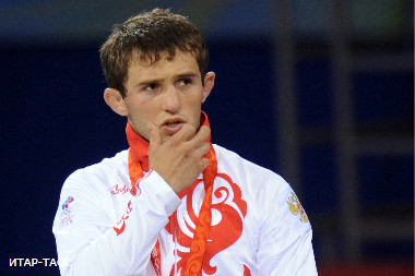 Чемпион мира по вольной борьбе Бесик Кудухов разбился в ДТП