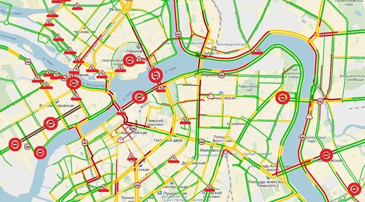 Почему перекрыли площадь