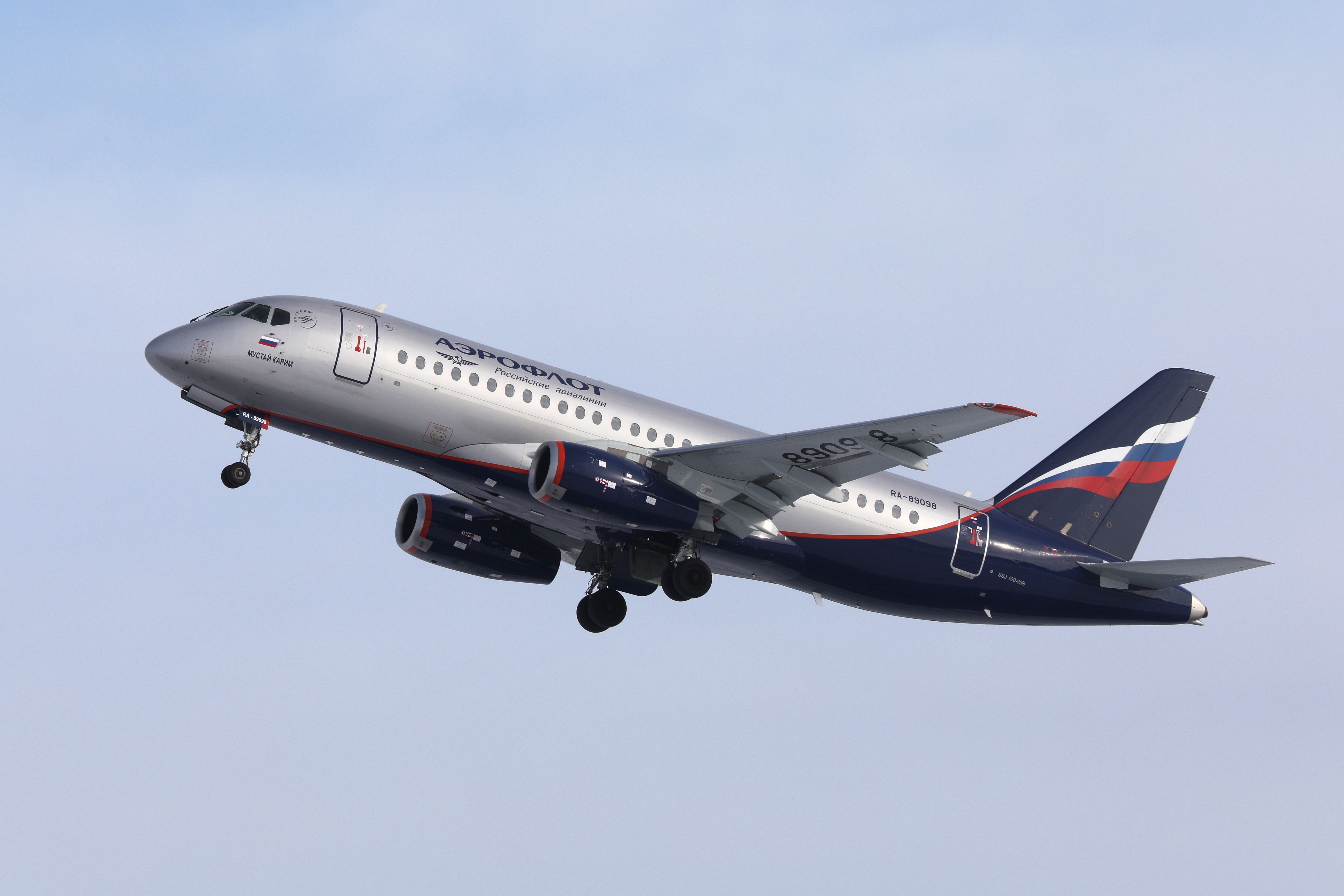 Sukhoi Ssj 100 Фото