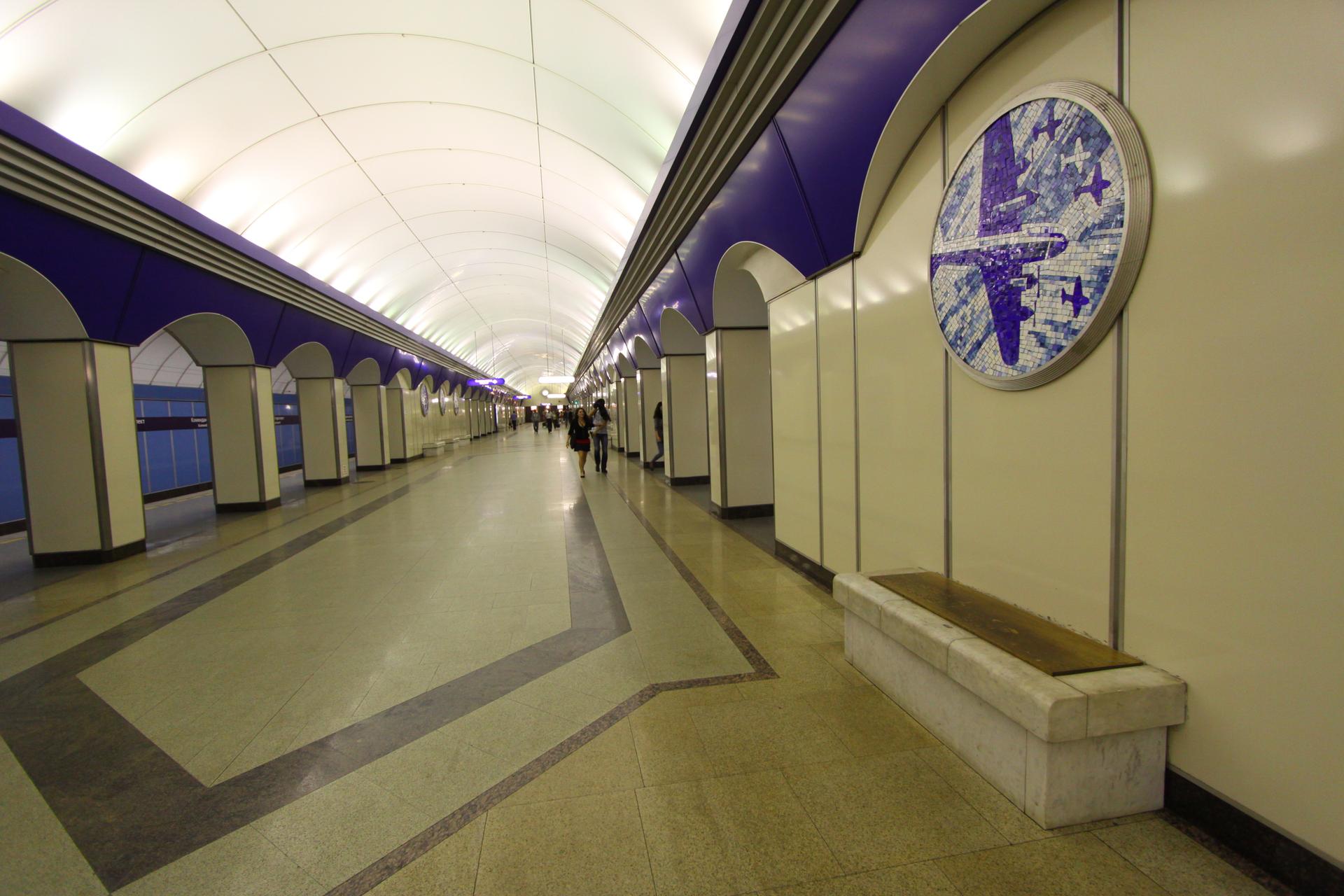 фото у метро комендантский проспект