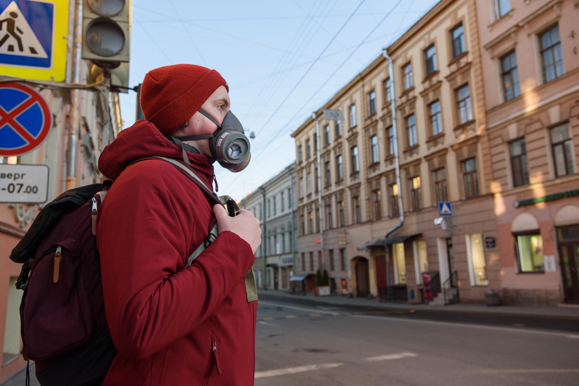 Прогулки с COVID: правовые пробелы режима самоизоляции в Петербурге