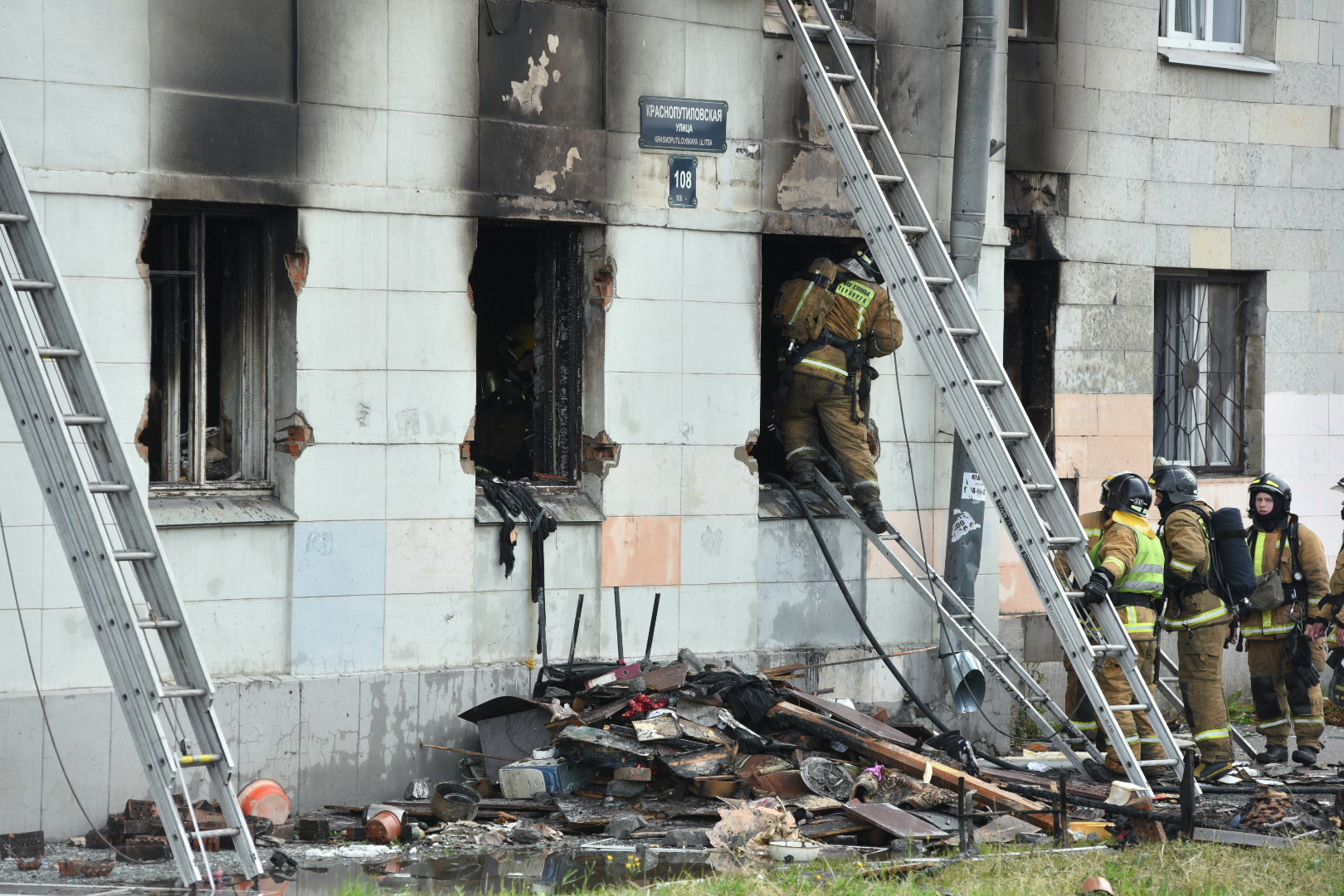 Что произошло в санкт петербурге сегодня взрыв. Подрыв школы в СПБ.