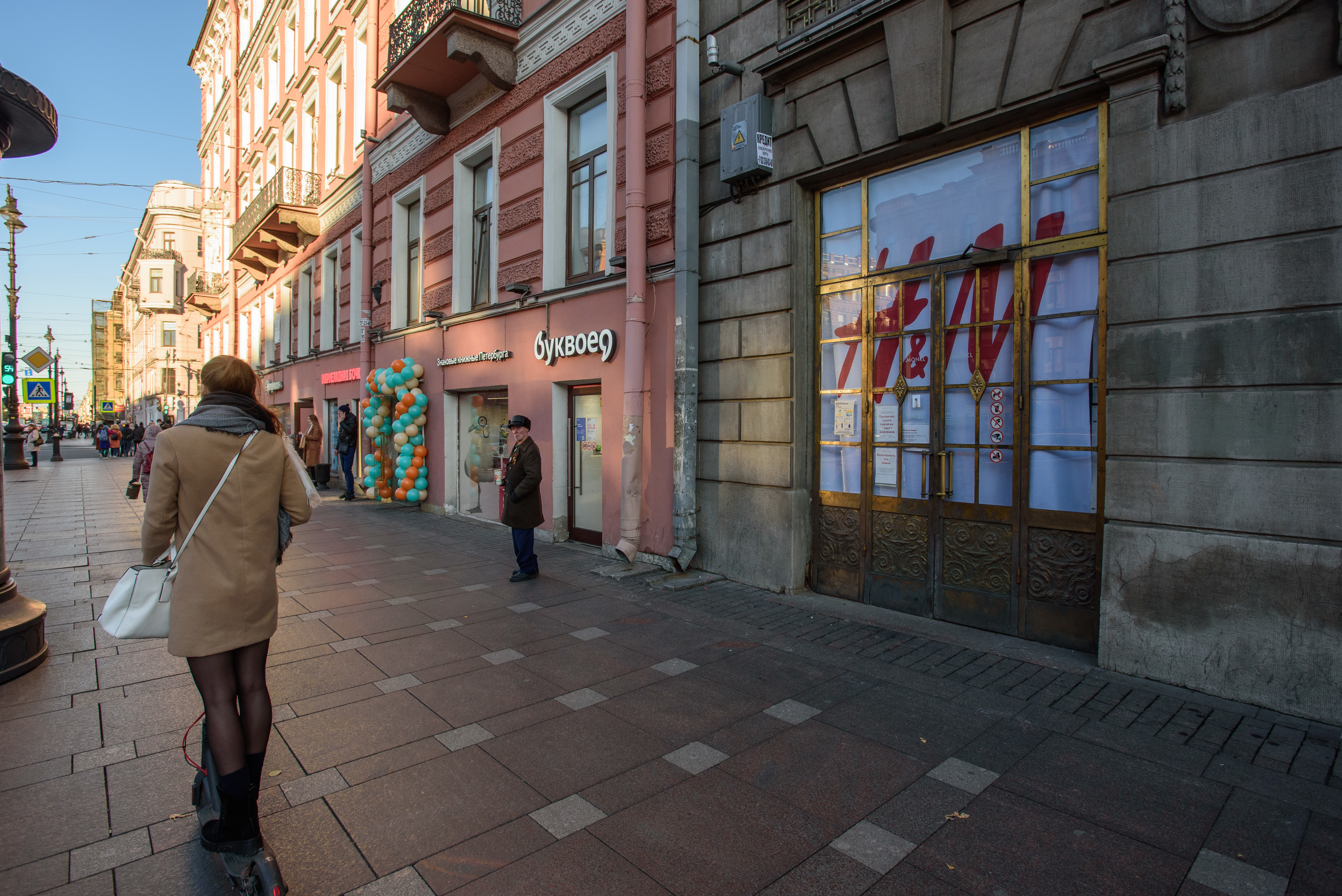 Массовый исход крупных брендов с Невского проспекта поддержал H&M