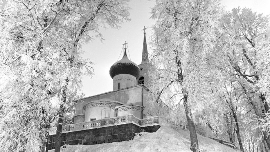 Закрытый монастырь. Святогорский монастырь Псков. Картинка: Псков Святогорский монастырь зимой. Псковский Святогорский монастырь как выглядел раньше.