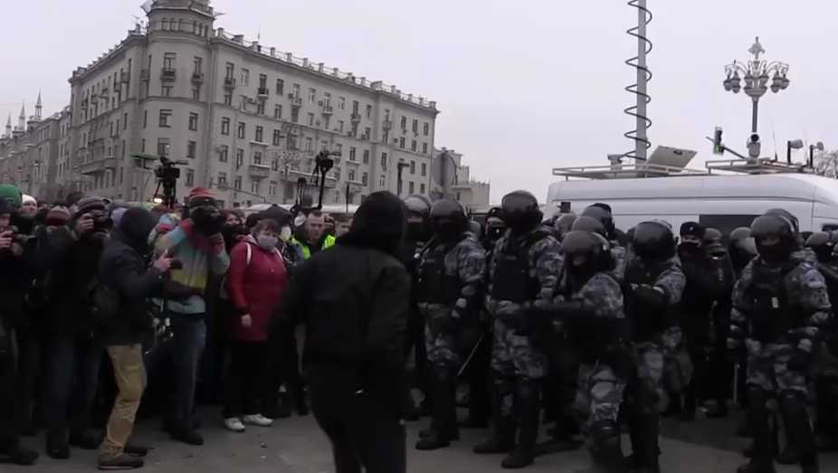 Чеченец на митинге 23 января. ОМОН на протестах 23 января. Саид-Мухаммад Джумаев ОМОН.