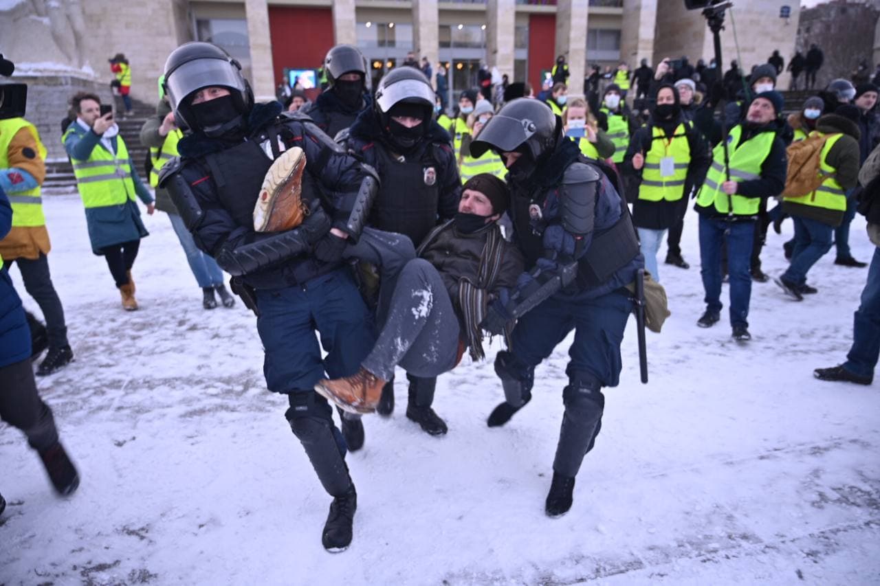 8 декабря 2021 г. Массовые протесты в России. Несанкционированный митинг. Протесты в Москве. Пресса на митинге.