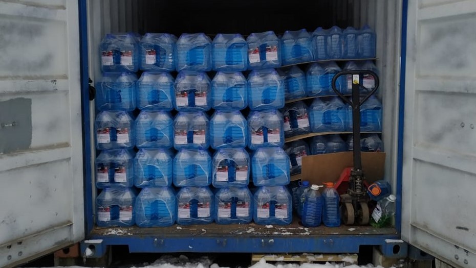 30 тонн воды. Омывайка с с техническим метилом можно продавать.
