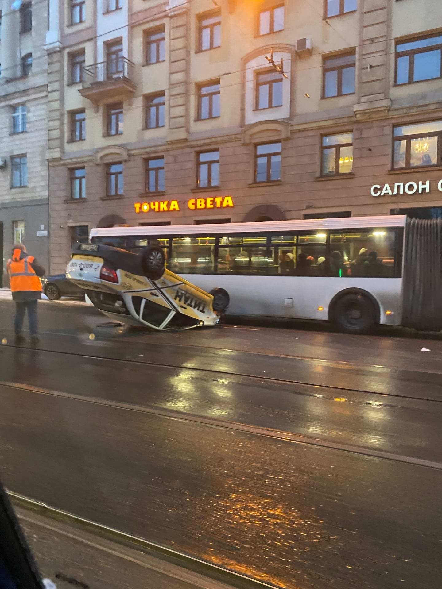 Из-за массовой аварии на проспекте Энгельса образовалась пробка