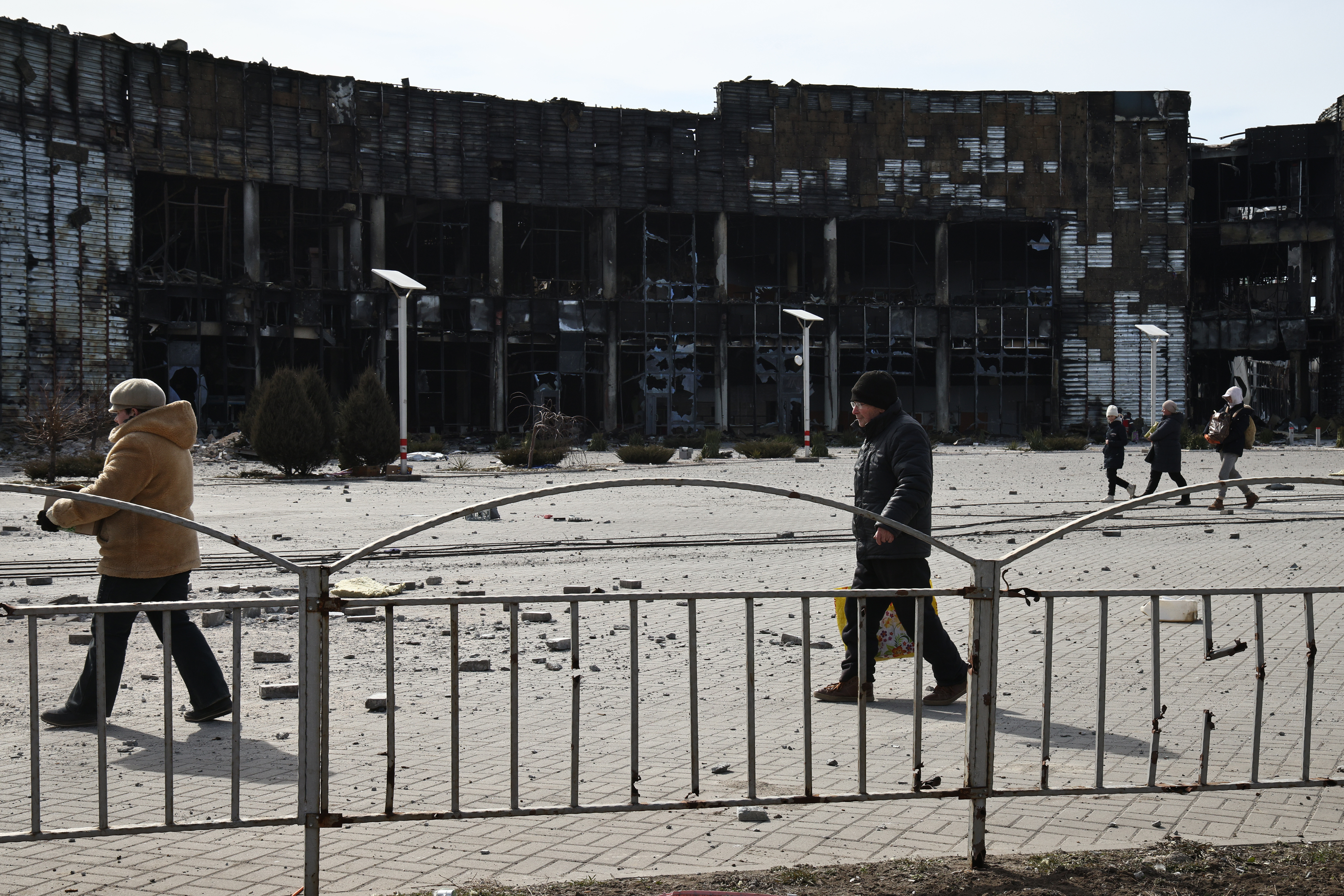 Мариуполь сегодня фото 2024. Мариуполь разрушения. Мариуполь центр города разрушения.