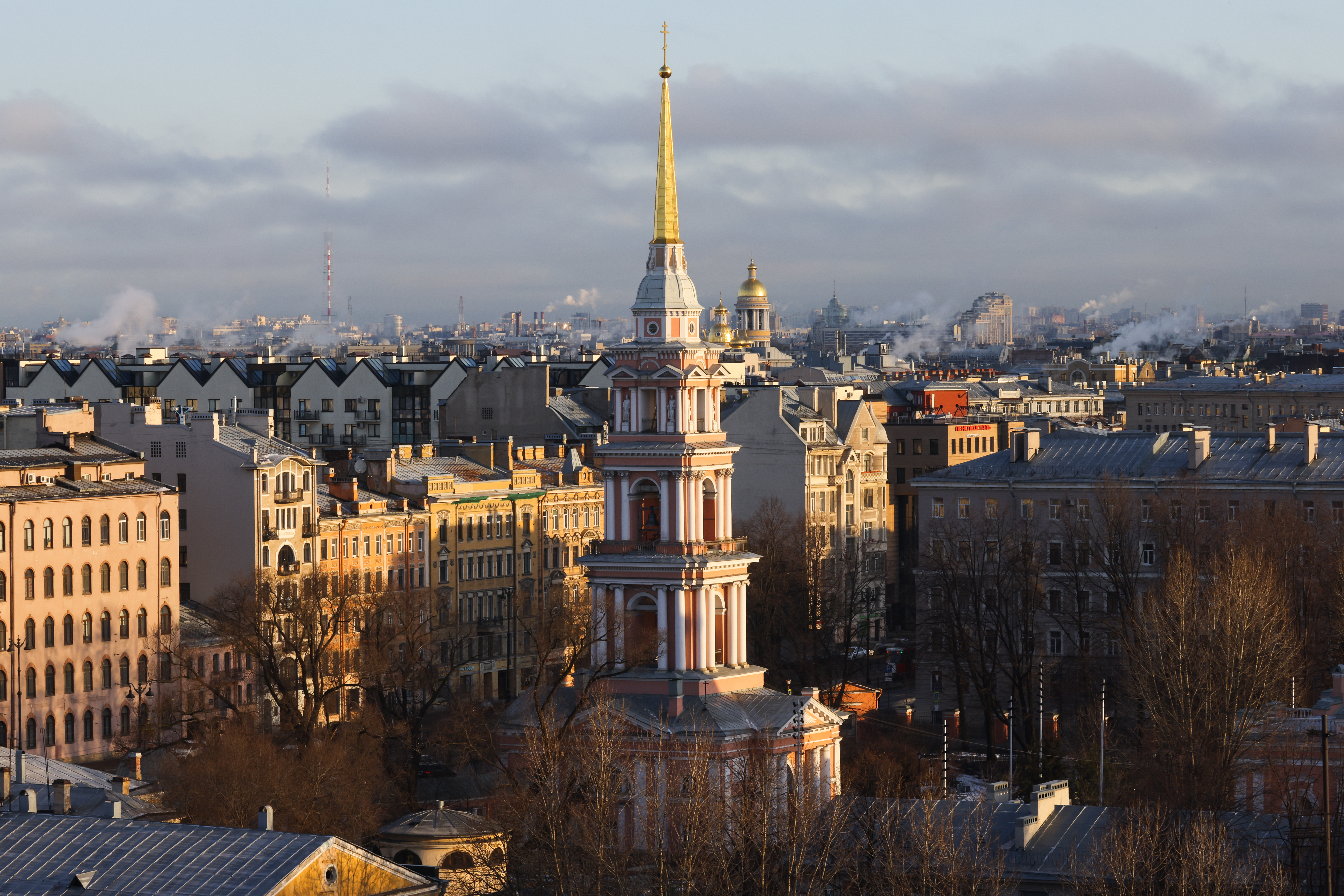 И является популярным среди. Москва. Москва фото города. Петербург март. Казань фото города.