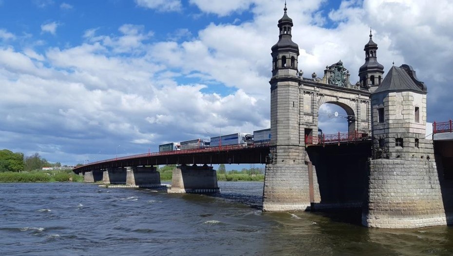 Погранслужба Литвы проверила мост Королевы Луизы после сообщения о минировании