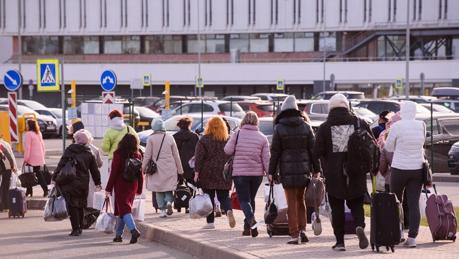 Туристы в Пулково. 