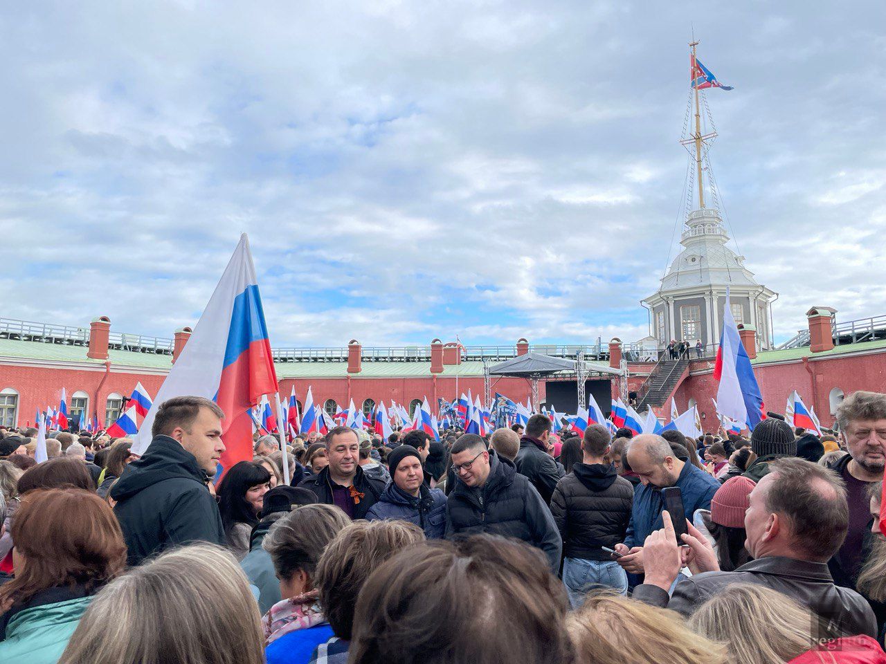 Референдум сегодня. Митинг на Петропавловской крепости. Митинги СПБ 2022. Митинги в Санкт-Петербурге сейчас. Санкт-Петербург митинг сегодня.