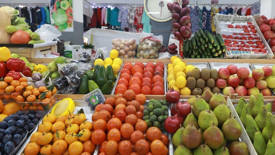 Узбекистан за год увеличил поставки фруктов и овощей в Петербург почти на  75%