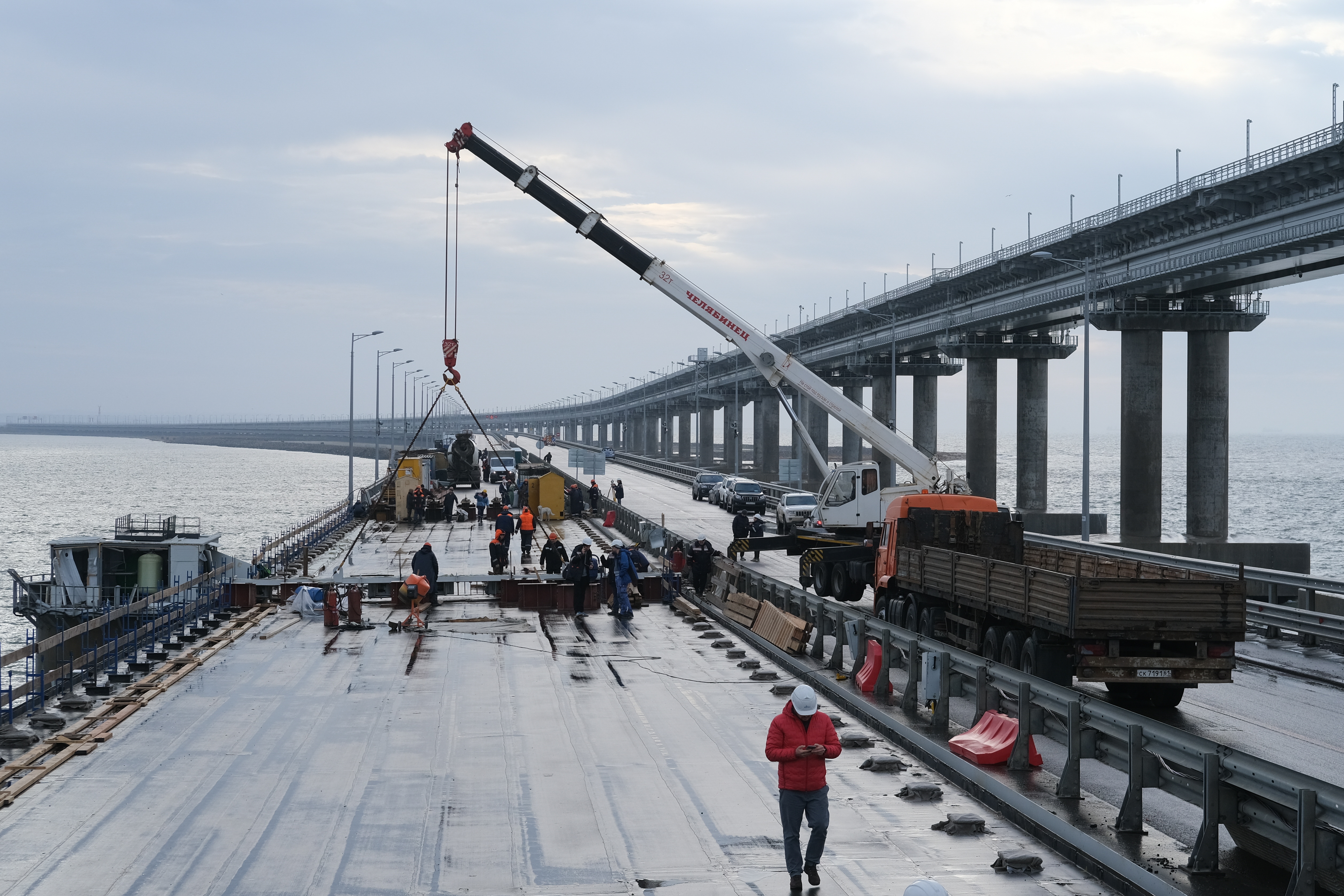 Пролёты автодорожной части Крымского моста.