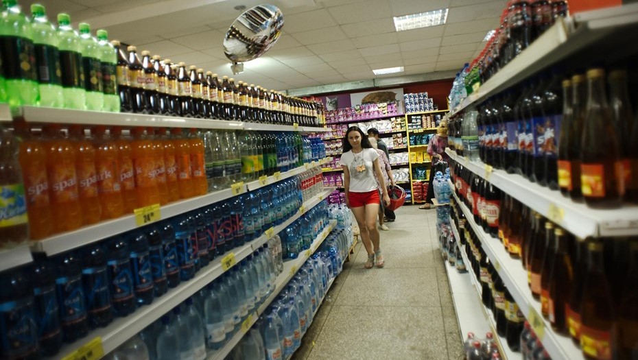 В России с 1 августа соки и газированные напитки подорожают на 10-20%