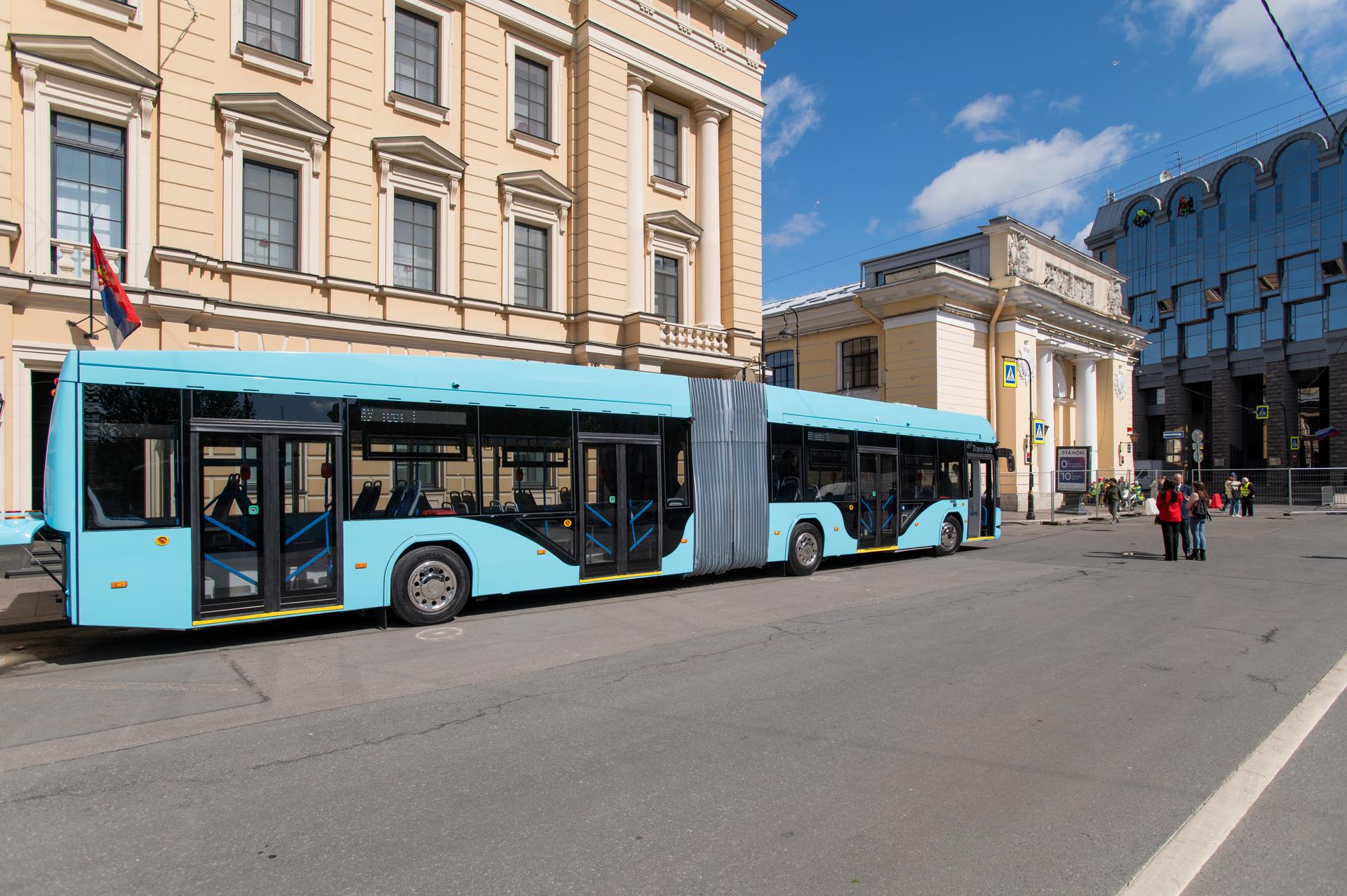 В Петербурге выбрали весенний зелёный цвет для новых электробусов