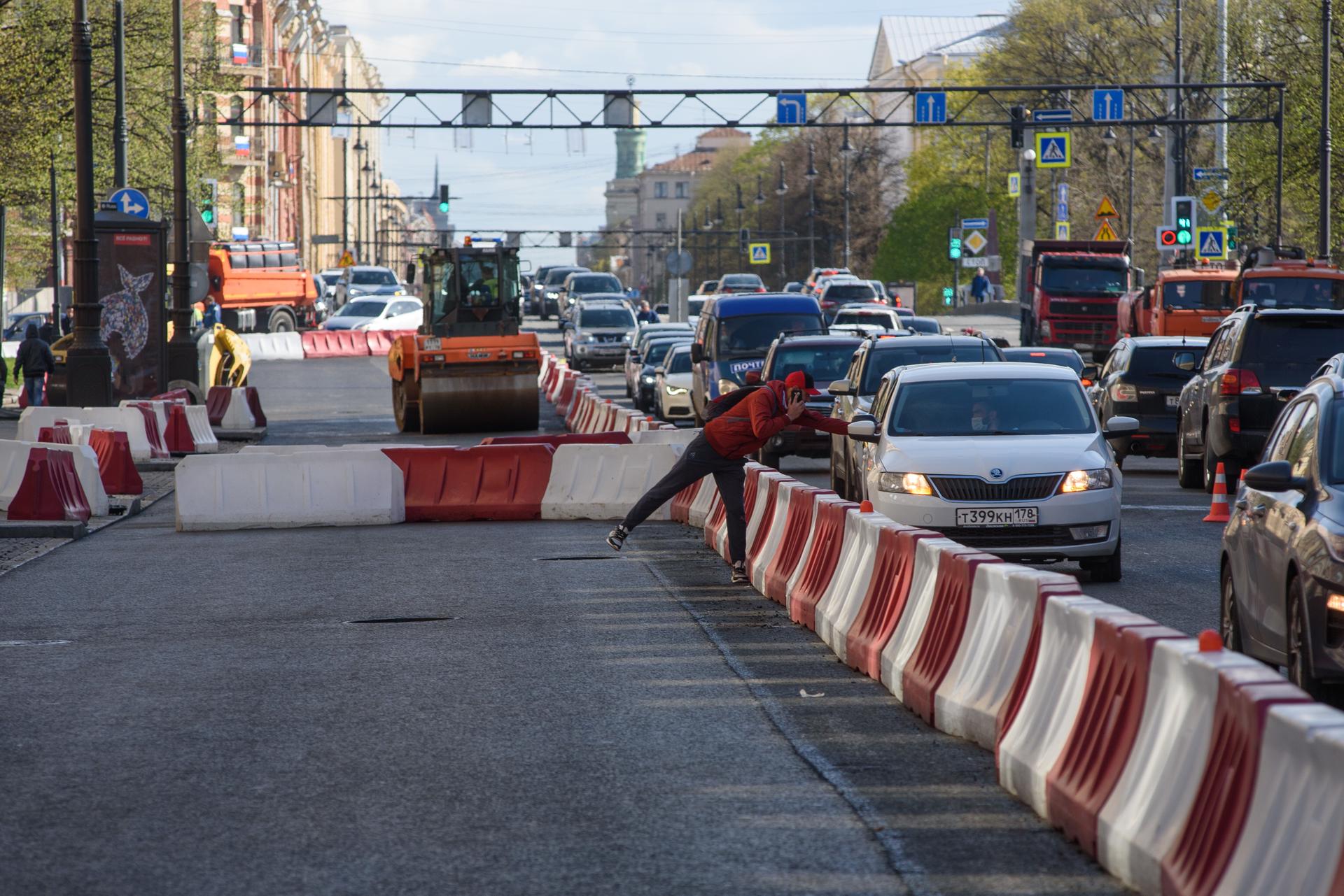 Из-за дорожных работ на улице Седова шесть автобусов поменяют маршруты