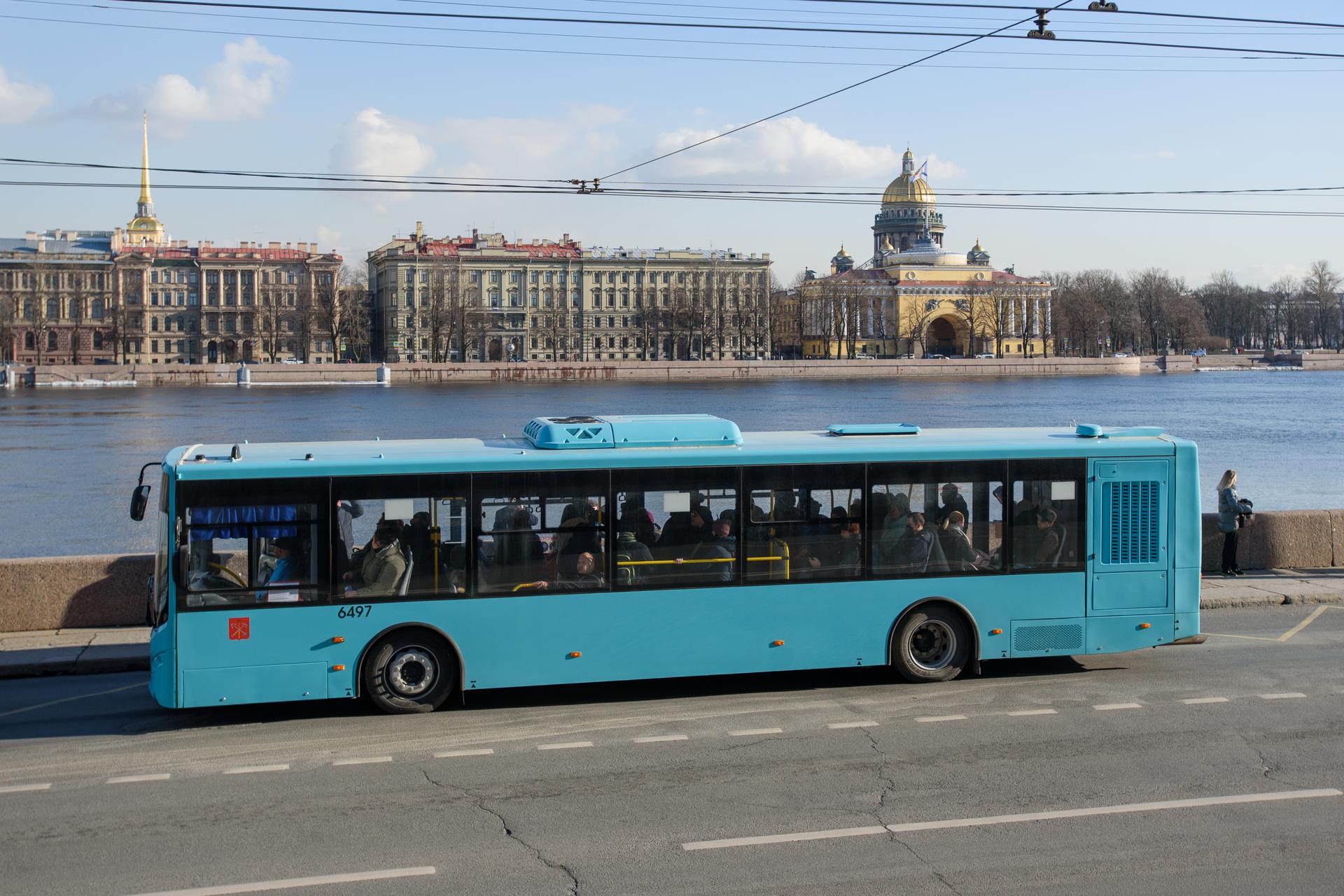 Более 500 новых автобусов появятся в автопарке Петербурга в 2024 году