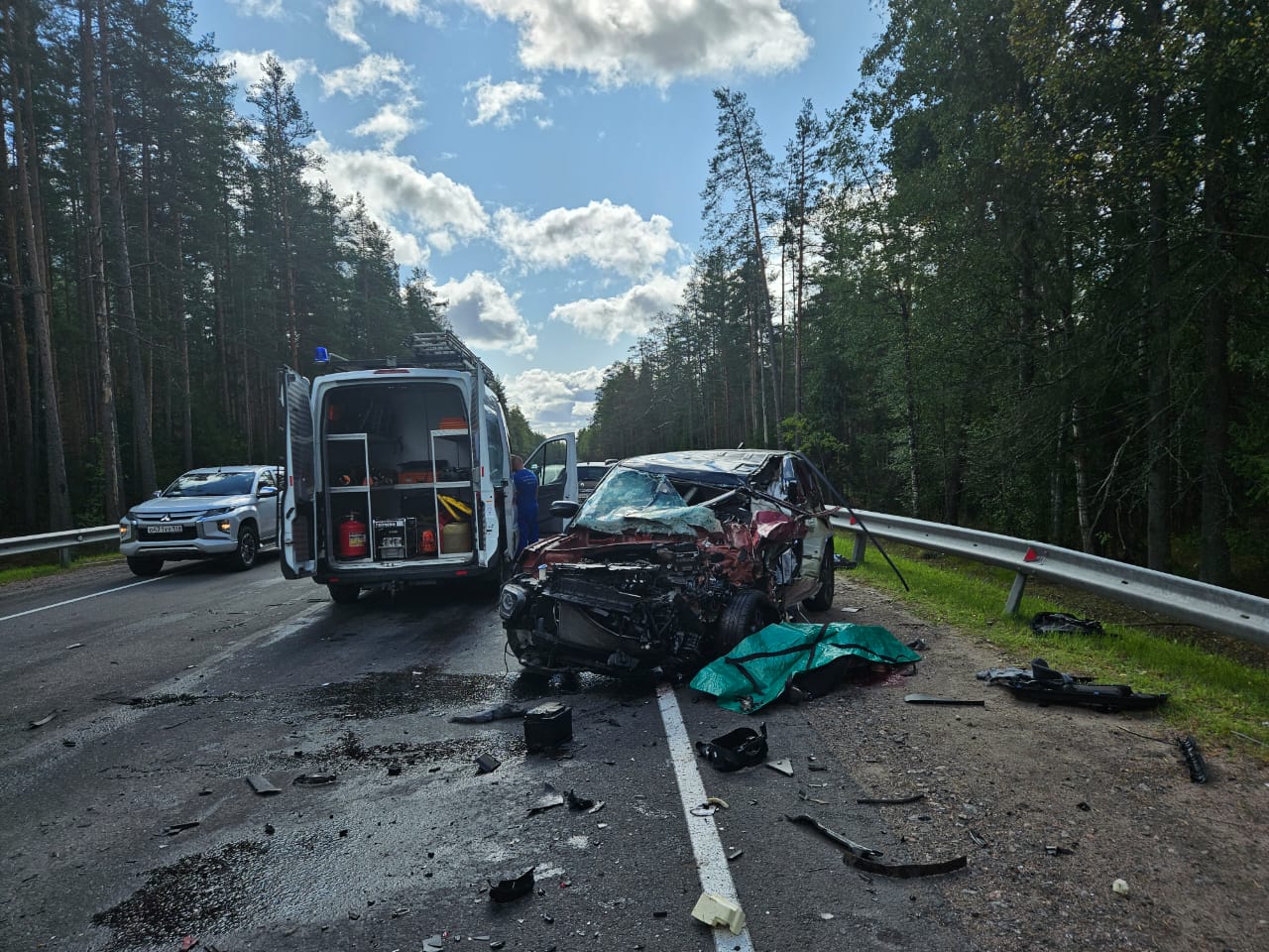 Два водителя погибли в массовом ДТП на трассе 