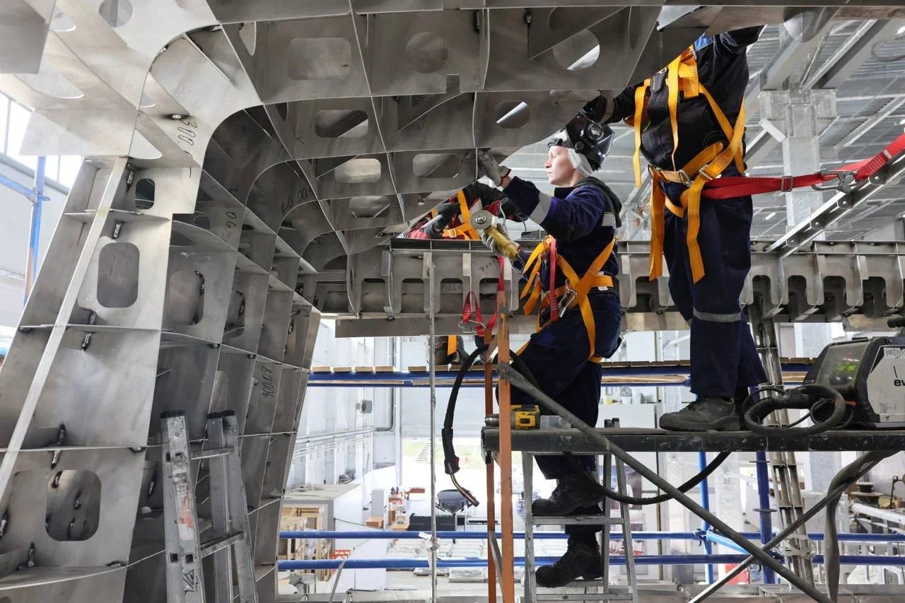 Петербургская верфь Emperium увеличит производство судов на электротяге