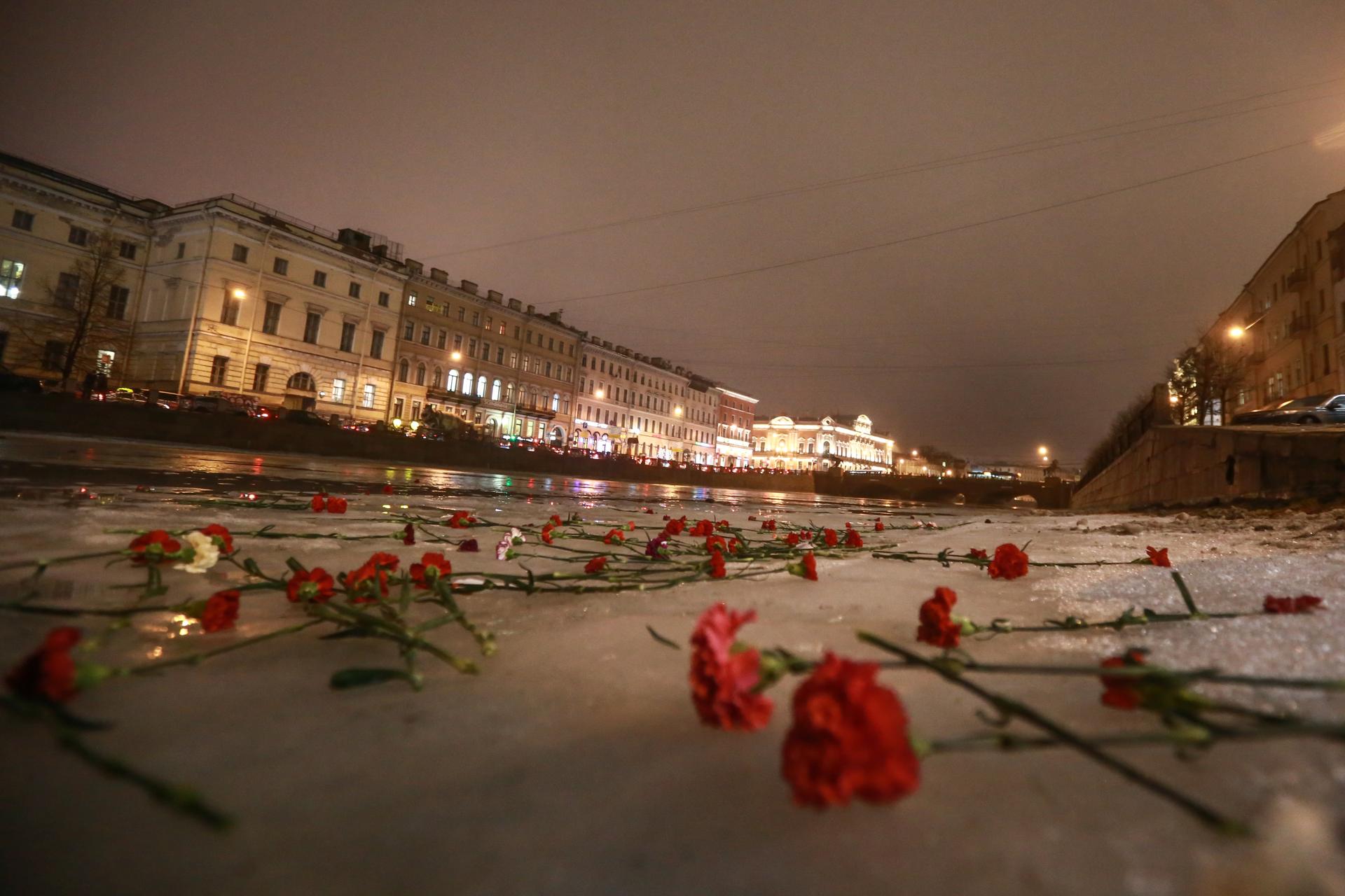 В Петербурге утвердили эмблему 80-летия снятия блокады Ленинграда