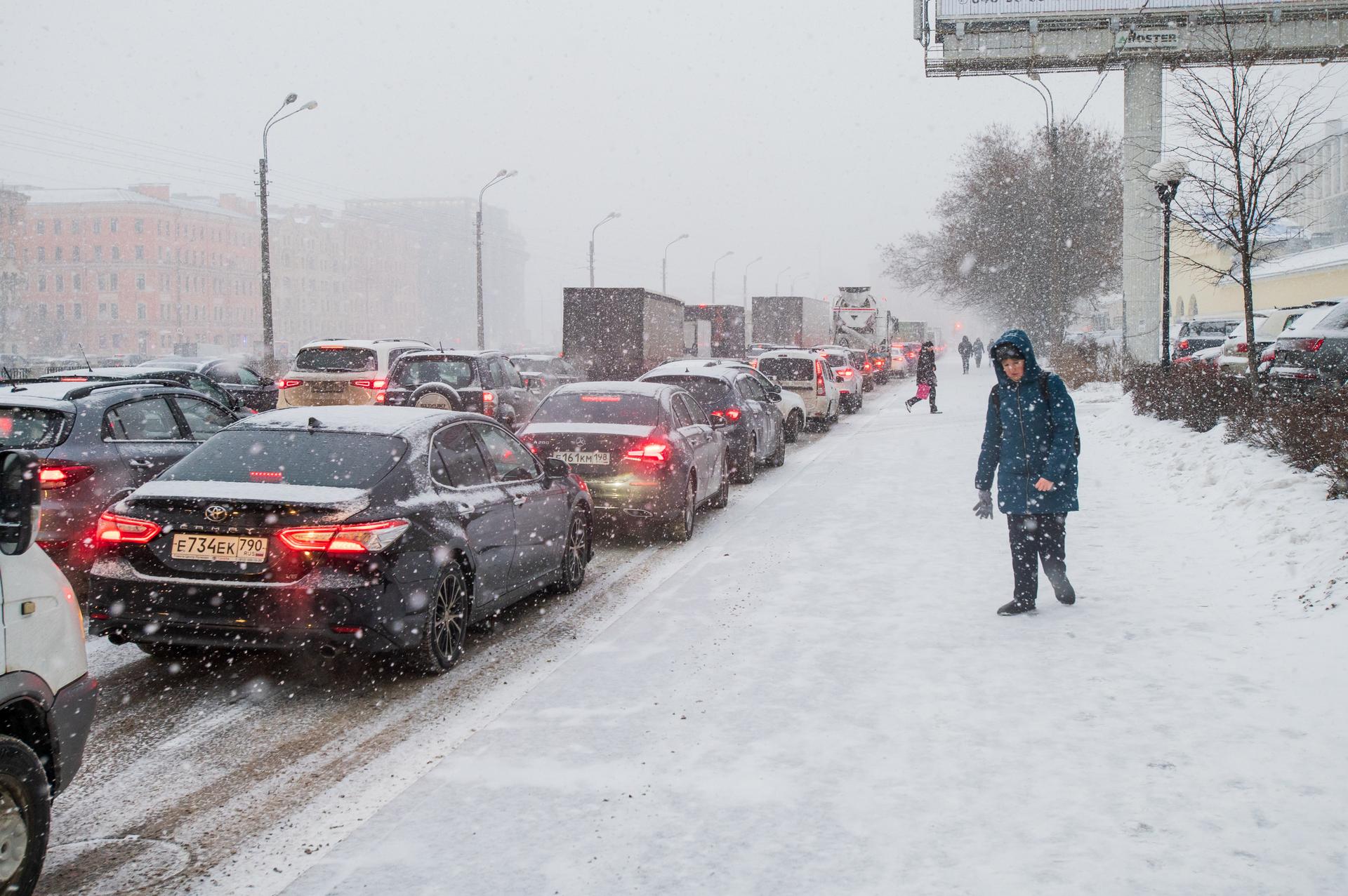 Пробки в Петербурге: перекрытия на саммит СНГ