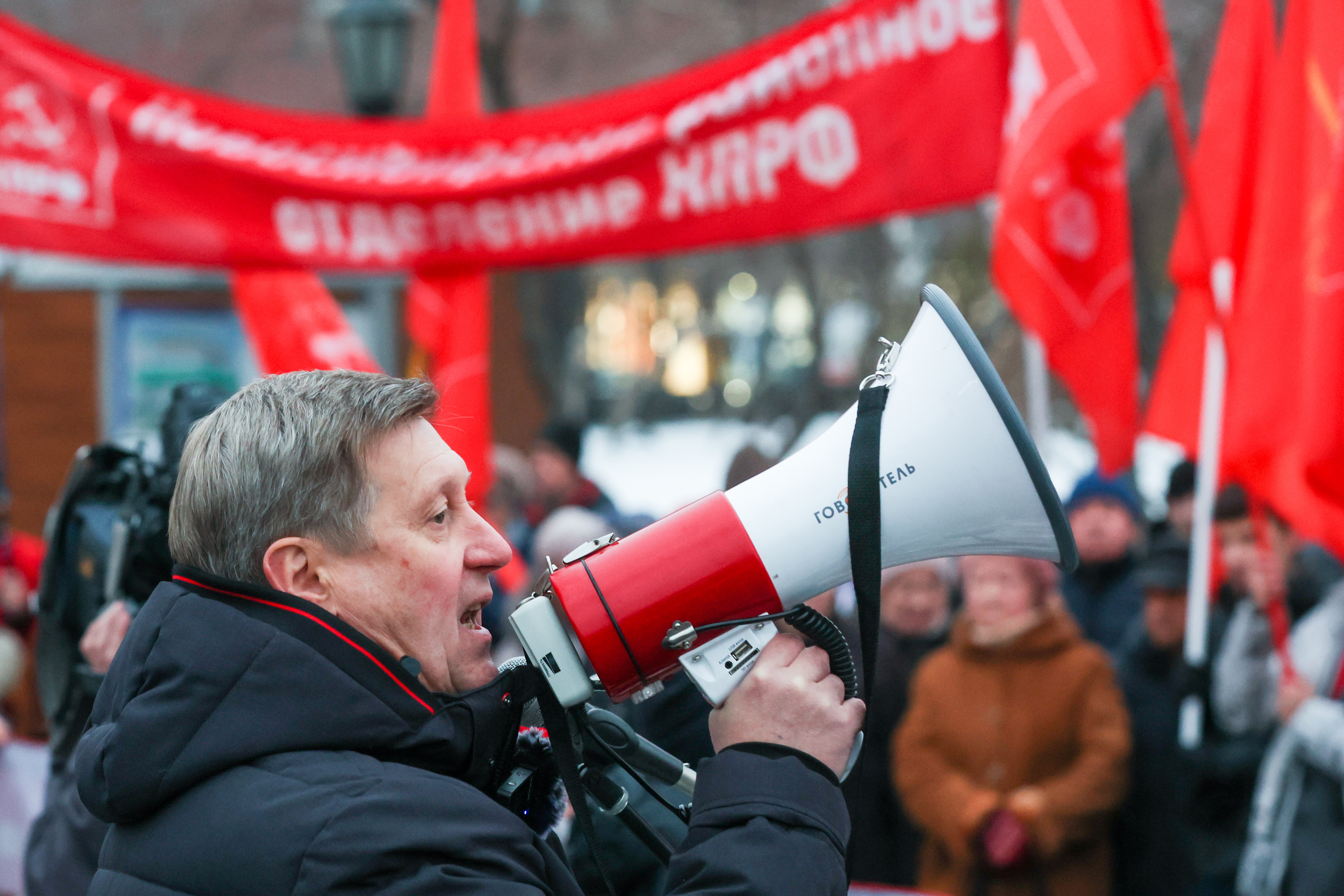 Почему уволился мэр Новосибирска