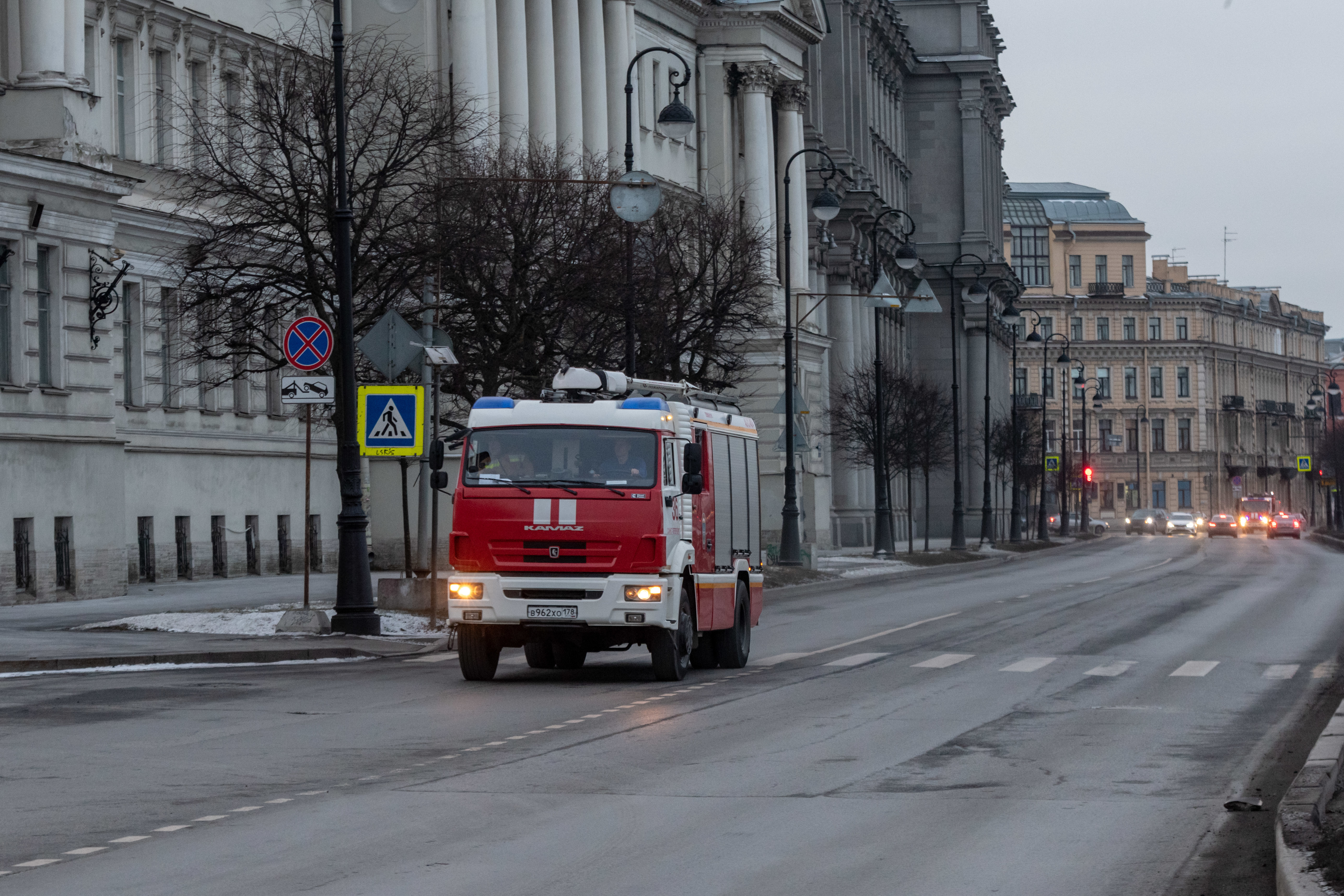 Поджоги покрышек в СПб: кто виноват, последние новости