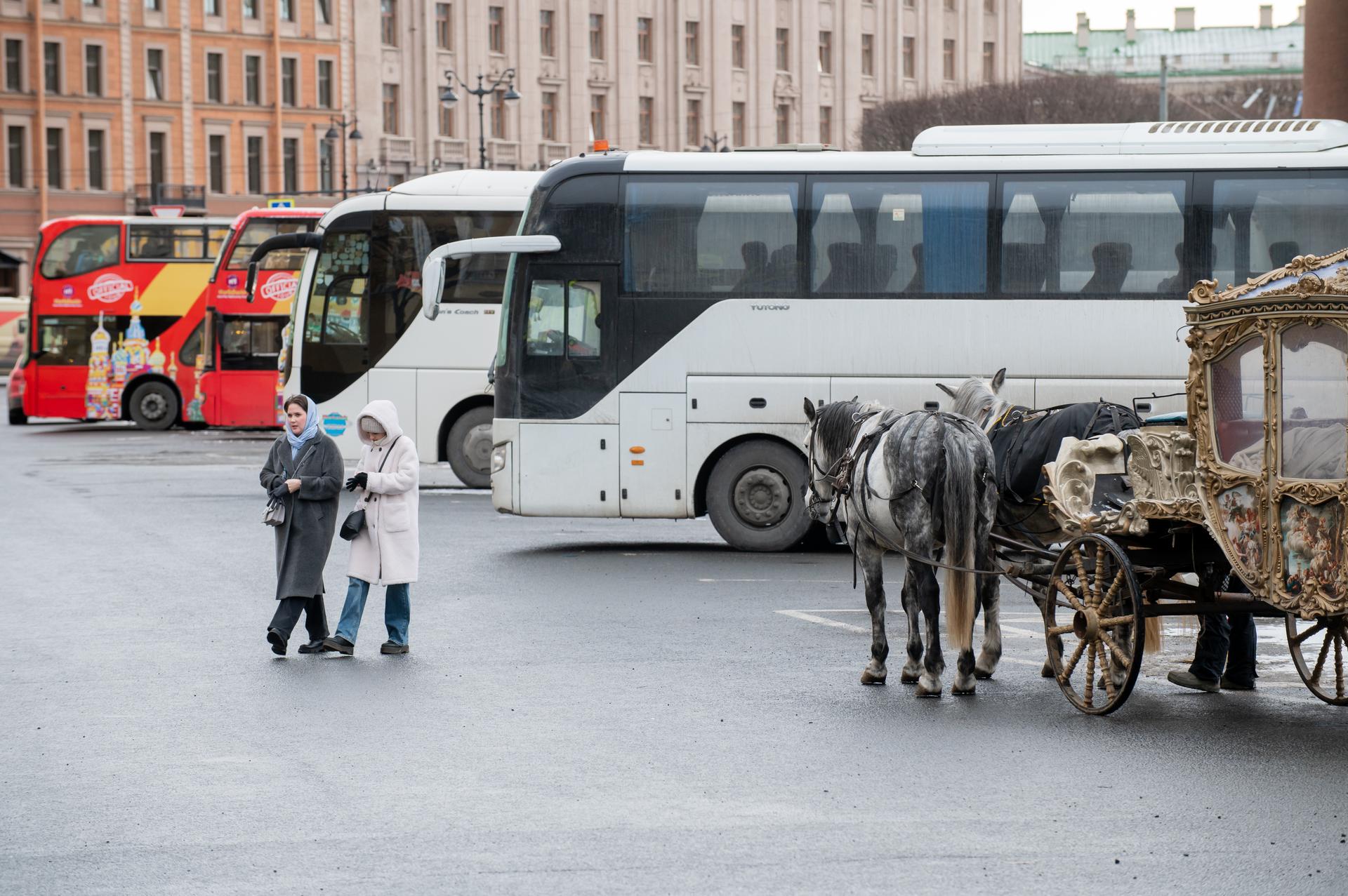 Поток зарубежных туристов в Петербурге за год вырос на 68%