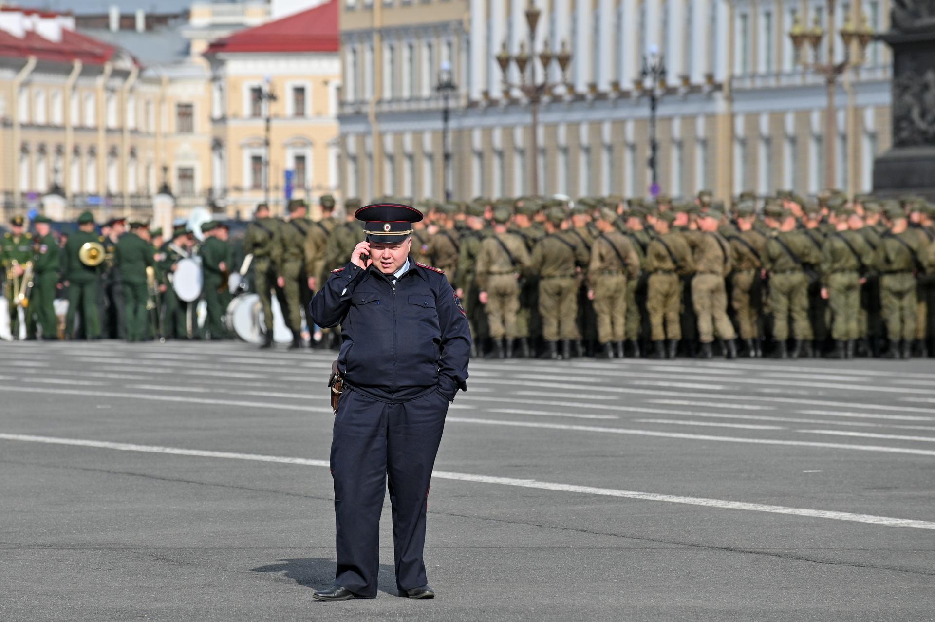 Почему перекрыты улицы в центре Петербурга 30 апреля