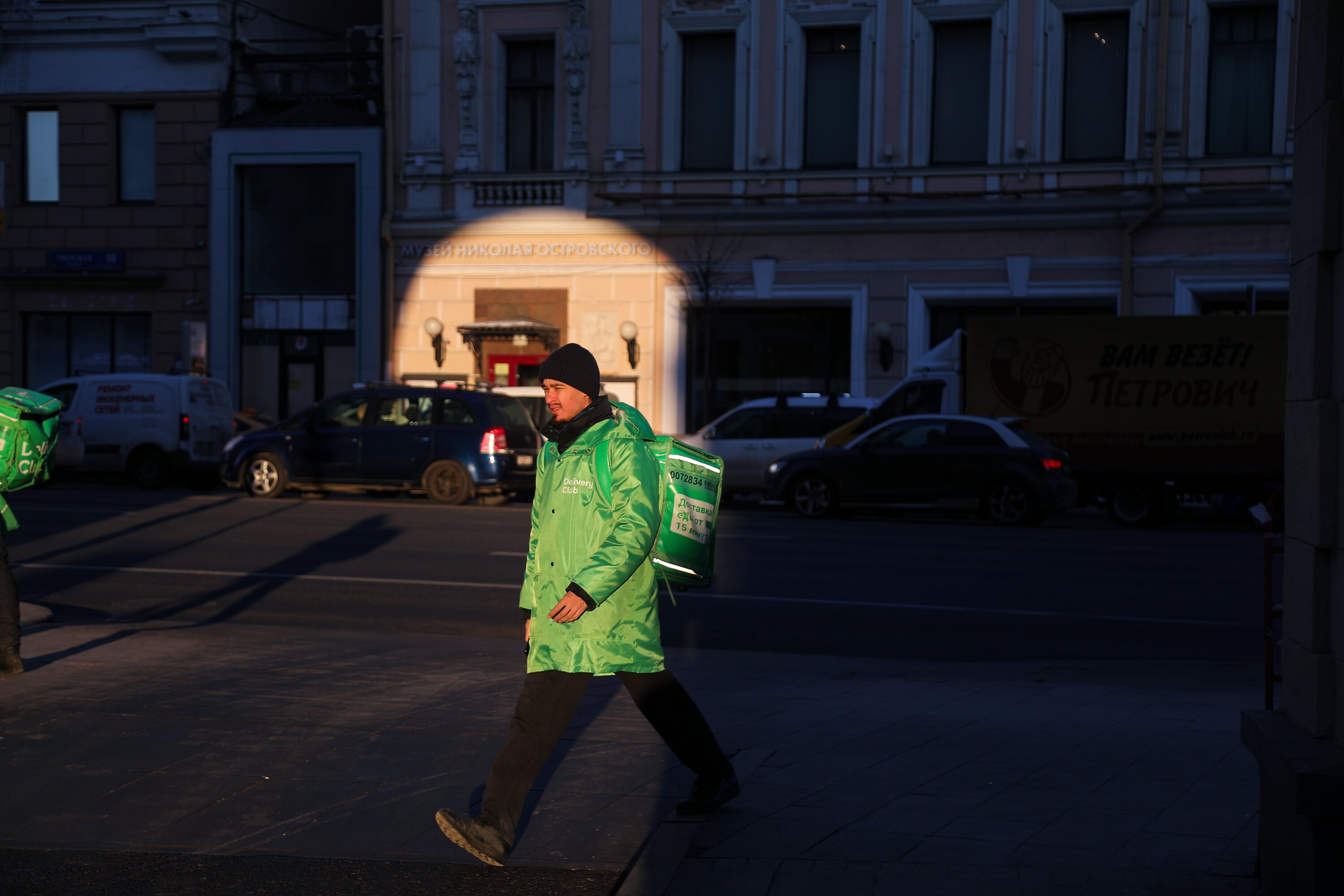 Не каждый вывезет: курьеры в Петербурге стали чаще возмущаться условиями  труда