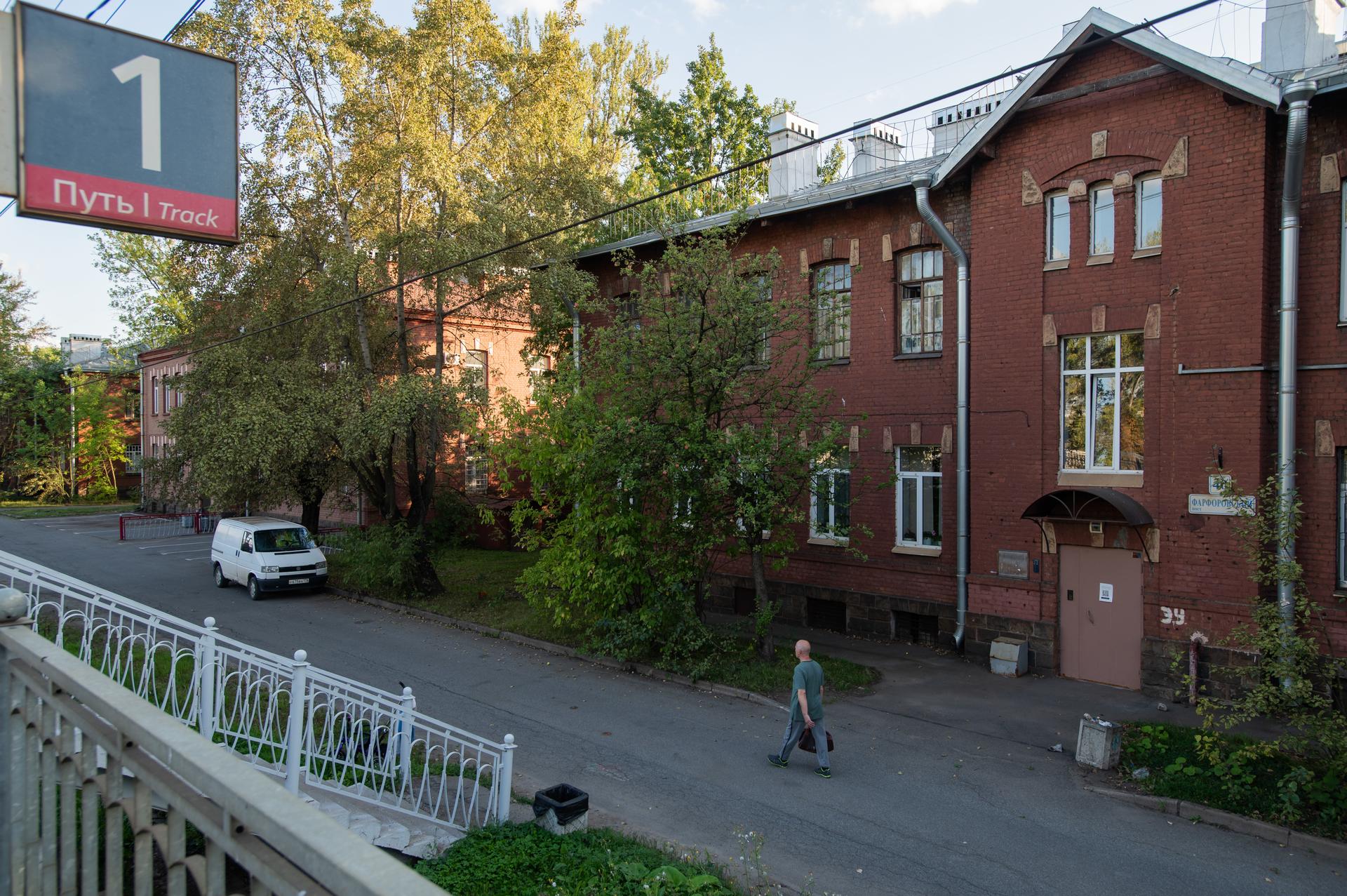 Инвалидам в Петербурге с 1 мая разрешили не платить за парковку в своём  районе