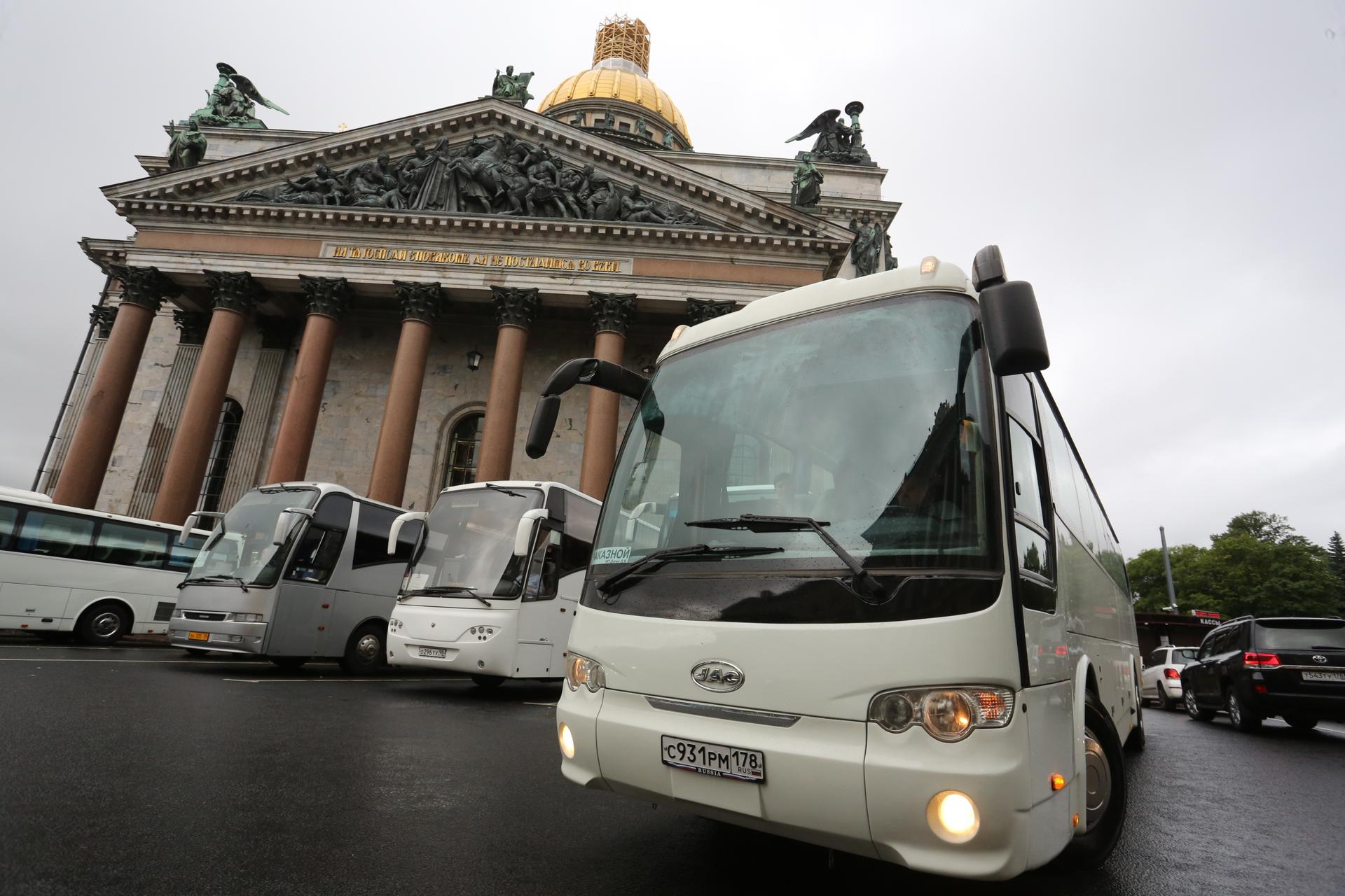 Борьба за помещения в элитном петербургском ЖК разгорелась с новой силой