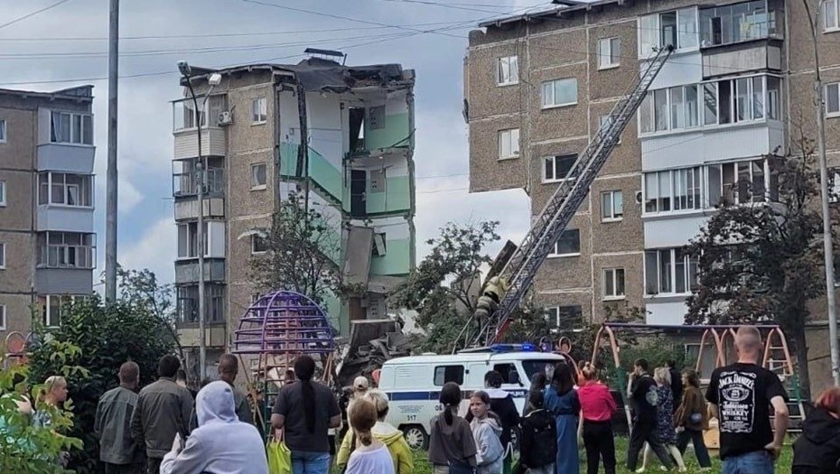 СЕРГЕЙ МЕТЛЕВ ⟩ День, когда Надежда начала преподавать на эстонском языке