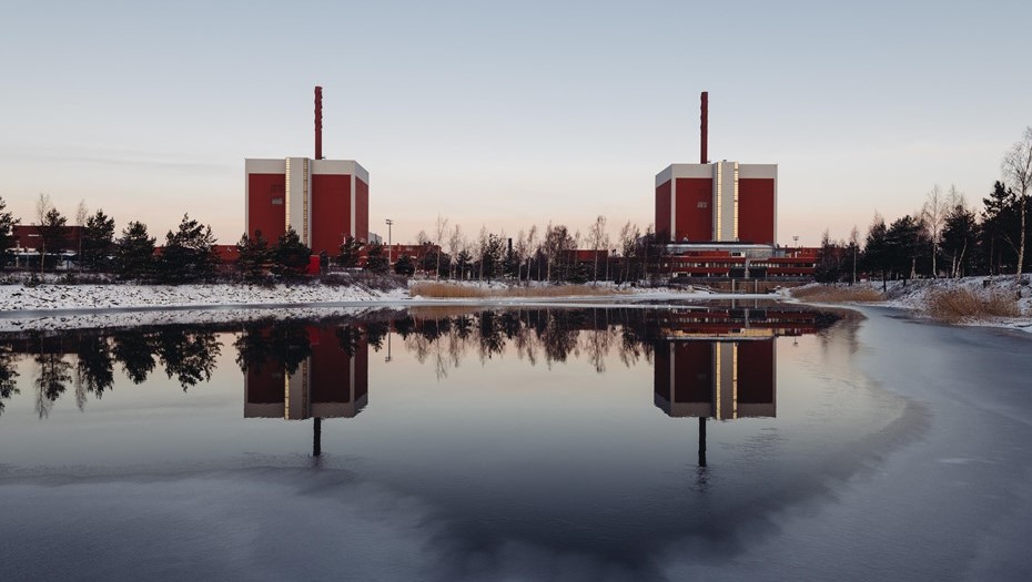 Первый и второй энергоблоки АЭС "Олкилуото". Финляндия. Первый и второй энергоблоки АЭС "Олкилуото". Финляндия.