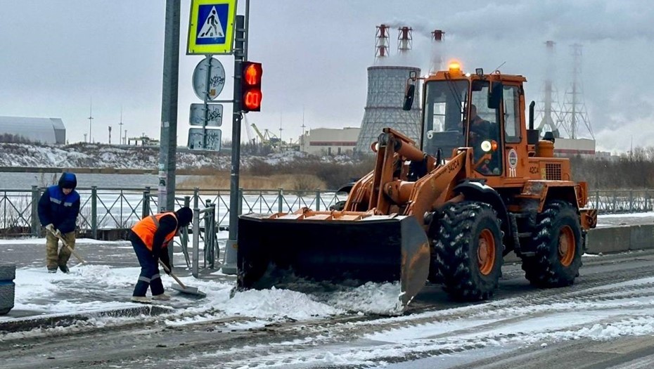 Уборка снега в Петербурге 2 февраля 2025 года.