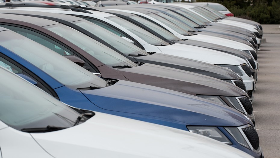 В мае на российском рынке автомобилей произошло значительное снижение продаж — почти на 30%