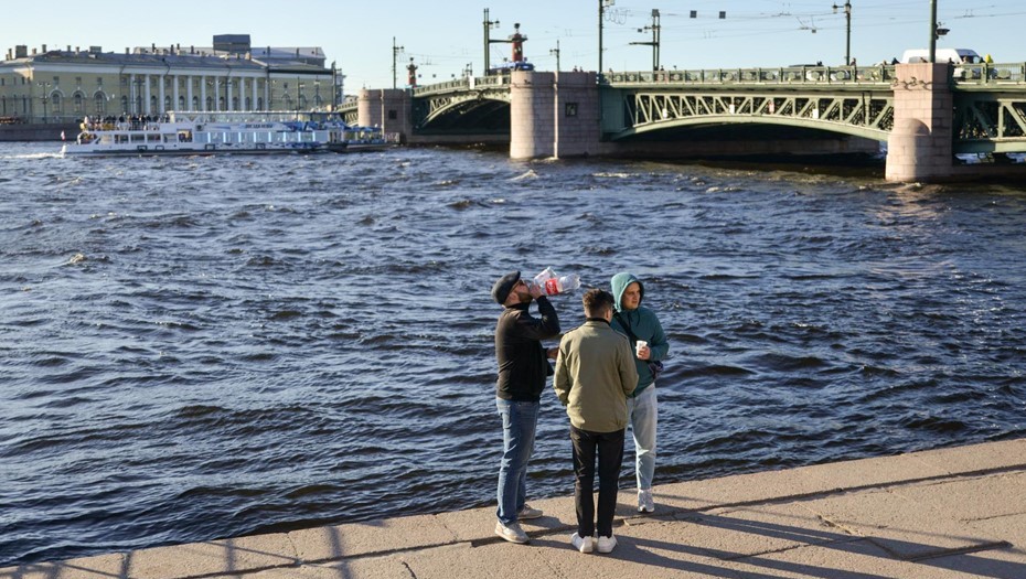 Петербуржцы потратили более 2,3 млн рублей на штрафы за употребление алкоголя в общественных местах