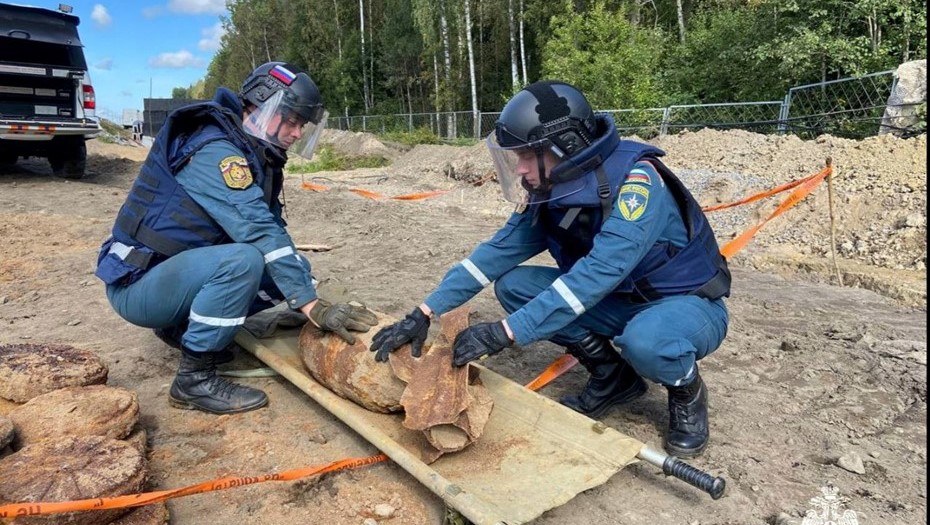 В Ленинградской области у железной дороги обнаружена авиабомба ФАБ-100