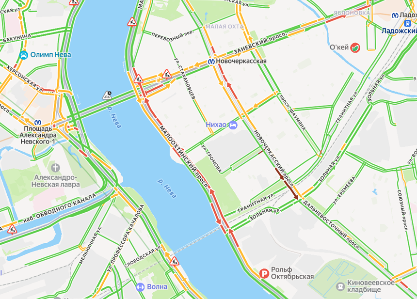 Пробки на Малоохтинском проспекте. Пробки на Малоохтинском проспекте.