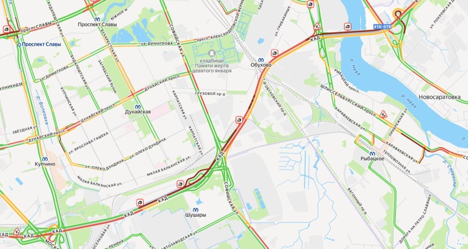 Пробка из-за массовой аварии на КАД в Петербурге. Пробка из-за массовой аварии на КАД в Петербурге.