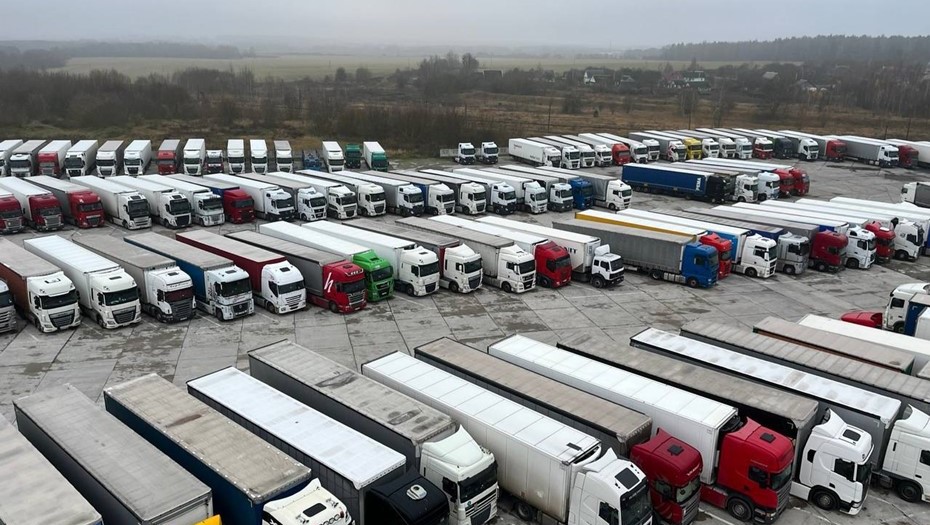 Литовские фуры на одной из спецстоянок в Белоруссии.