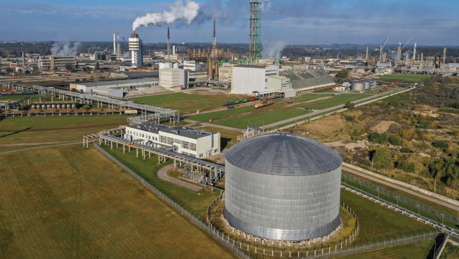 Завод азотных удобрений Achema. Йонава, Литва.