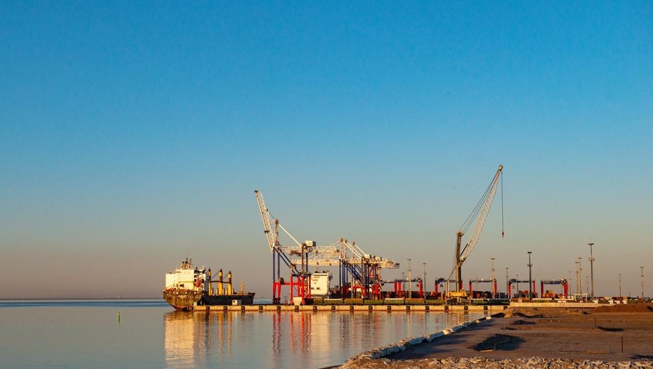 Порт Бронка.