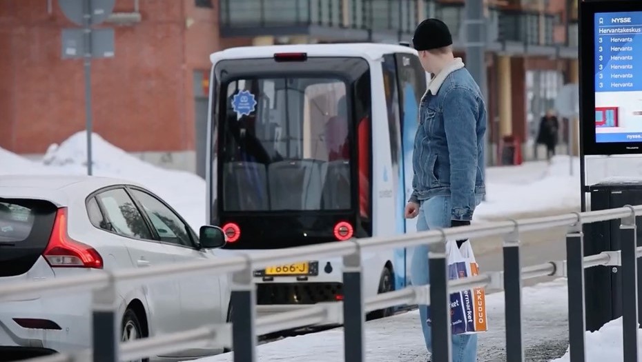 Робобус на улицах Тампере, Финляндия. Снимок с видео.