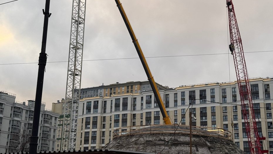 Строительство нового вестибюля станции метро "Фрунзенская"