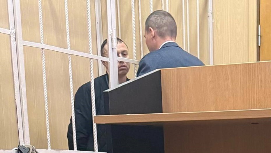 Суд Петербурга избрал меру пресечения водителю снегоуборочной машины, устроившим лобовую аварию с пассажирским автобусом на трассе "Нарва" Суд Петербурга избрал меру пресечения водителю снегоуборочной машины, устроившим лобовую аварию с пассажирским автобусом на трассе "Нарва"