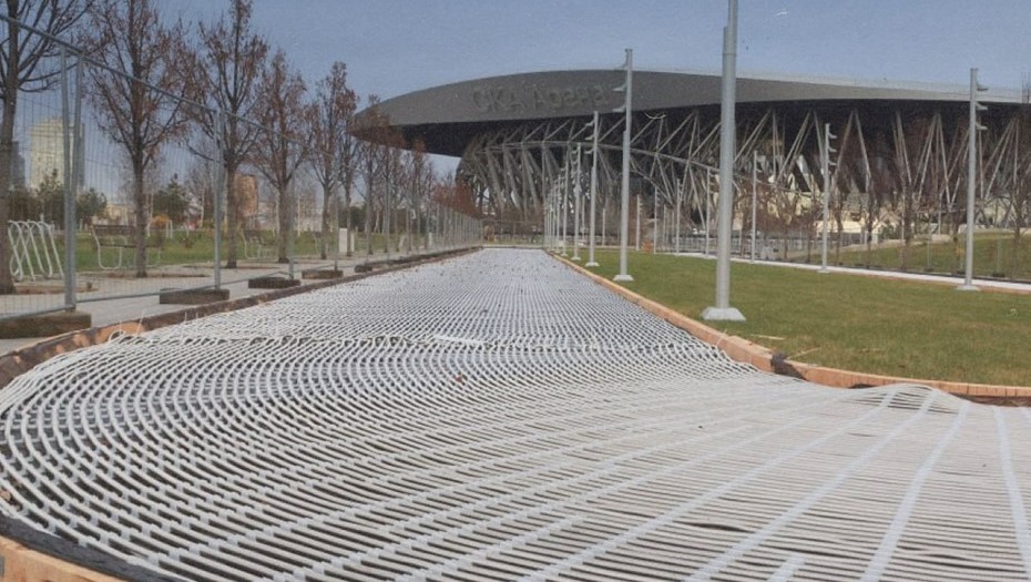 Будущий каток у СКА Арены в Петербурге. 