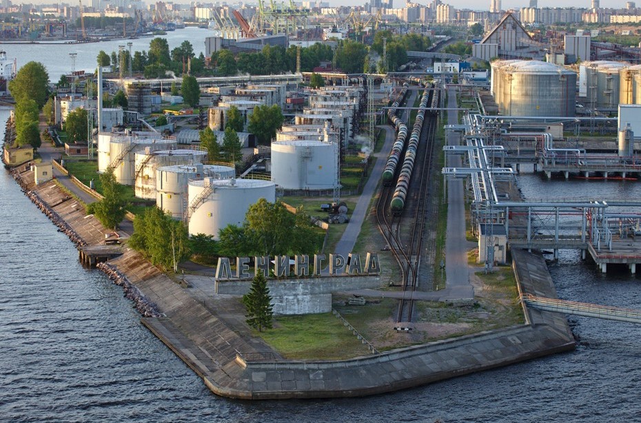 ПНТ - крупнейший российский терминал по перевалке нефтепродуктов в Балтийском регионе ПНТ - крупнейший российский терминал по перевалке нефтепродуктов в Балтийском регионе